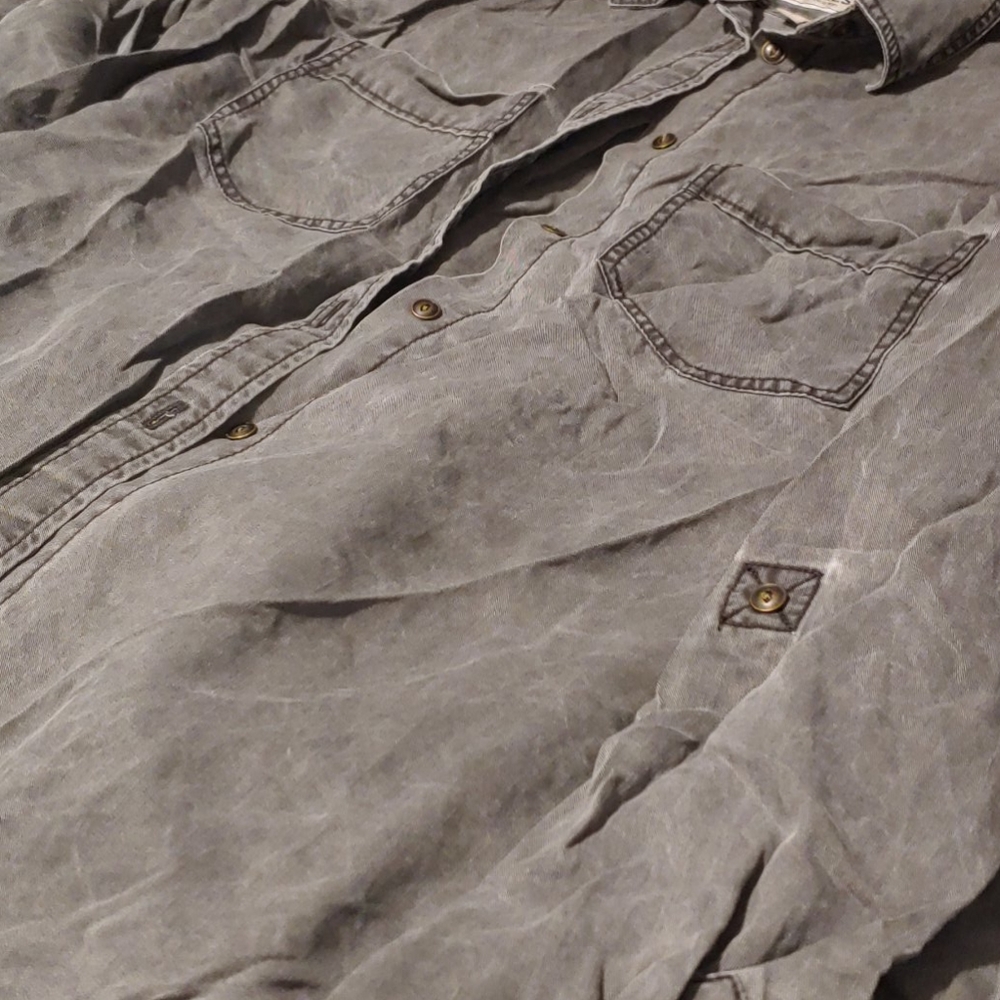 Express button up - Picture 3 of 4
